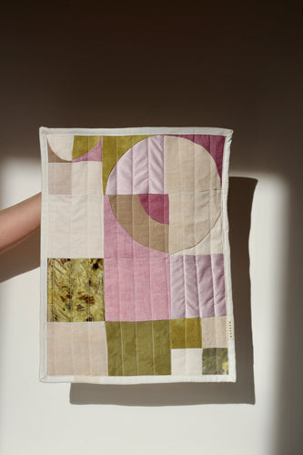 Mini spin quilt wall hanging